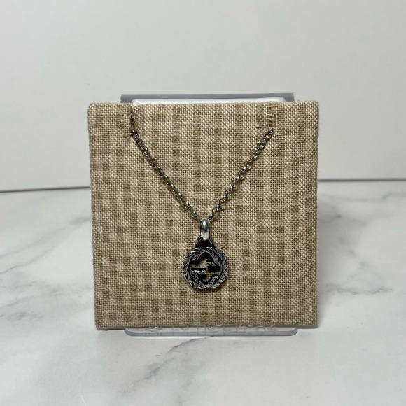 NEW Gucci Textured Interlocking G Necklace. Includes box and dust bag!! - Picture 4 of 5